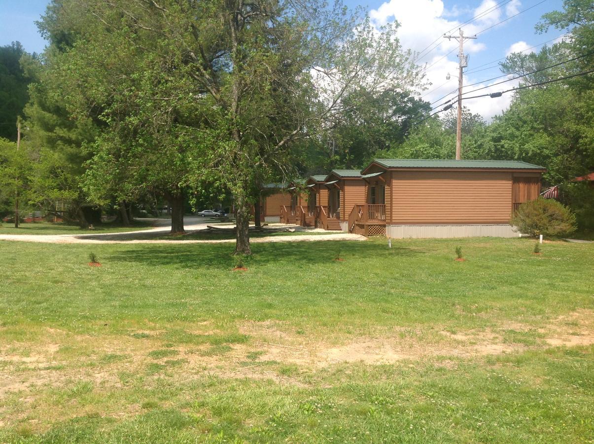 Qualla Cabins And Motel Cherokee Near Casino Whittier Exterior photo